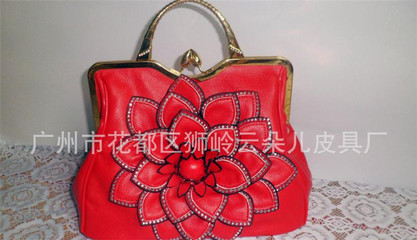 云朵兒皮具 加盟連鎖火爆招商，專業(yè)咨詢助力創(chuàng)業(yè)夢(mèng)想